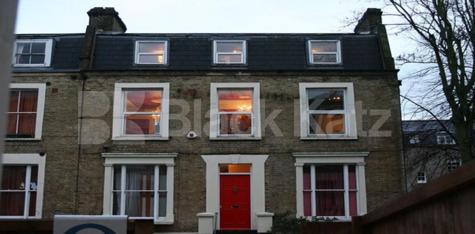 			UNDER OFFER, 1 Bedroom, 1 bath, 1 reception Apartment			 Grosvenor Terrace, Walworth / Camberwell